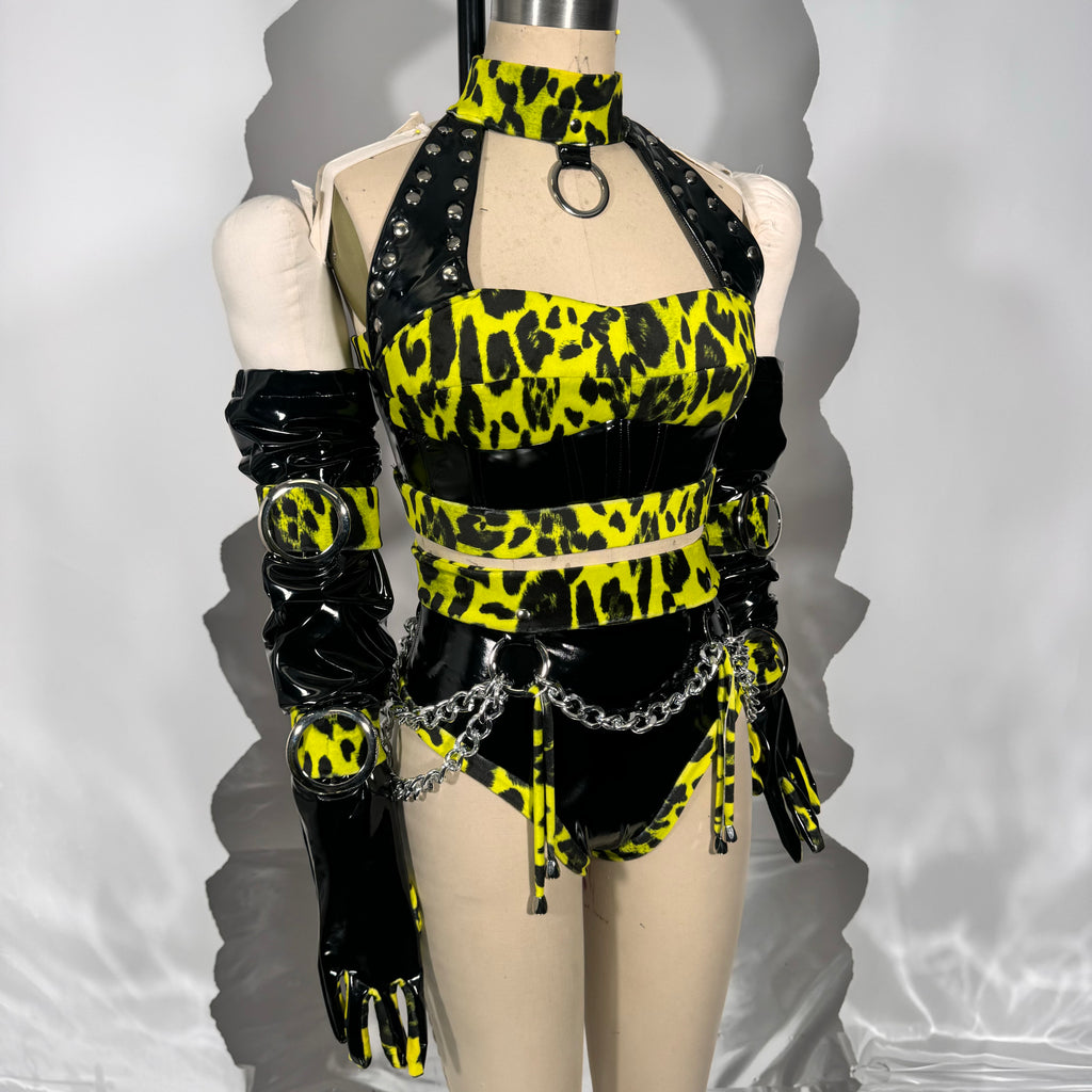 Calico Dance set w/ Gloves & chain Belt